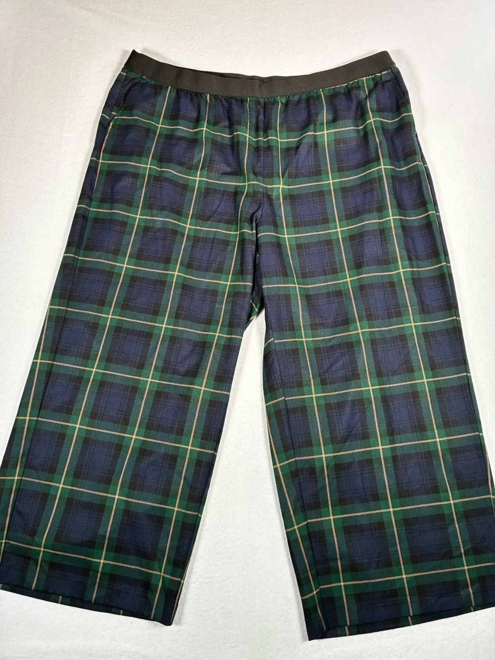 Lane Bryant Green & Navy Plaid Elastic Waist Pull up Trouser Pants size: 26S
